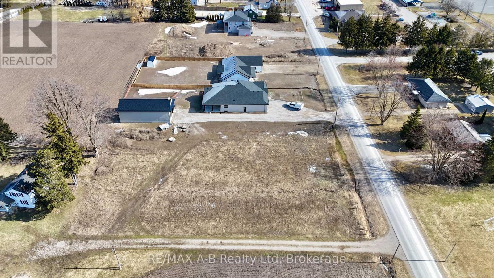 3180 Rd 122, Perth South, Ontario  N0K 1V0 - Photo 4 - X12101423