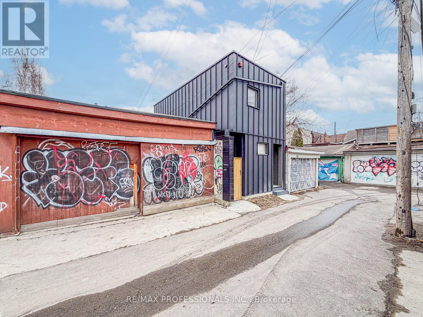 164 Markham Street, Toronto, Ontario  M6J 2G6 - Photo 32 - C12913744