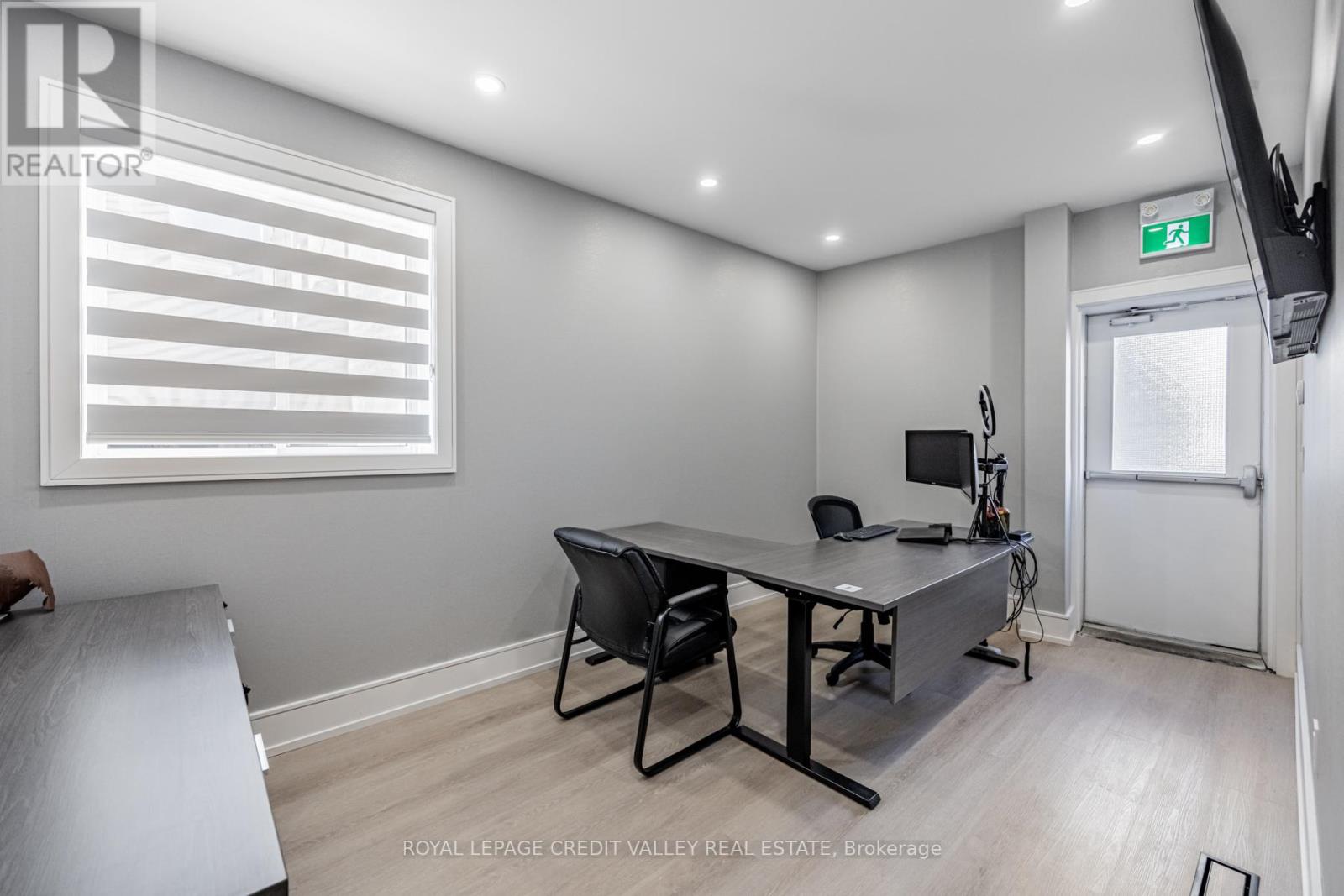 40 Queen Street W, Brampton, Ontario  L6V 1A1 - Photo 5 - W12876212