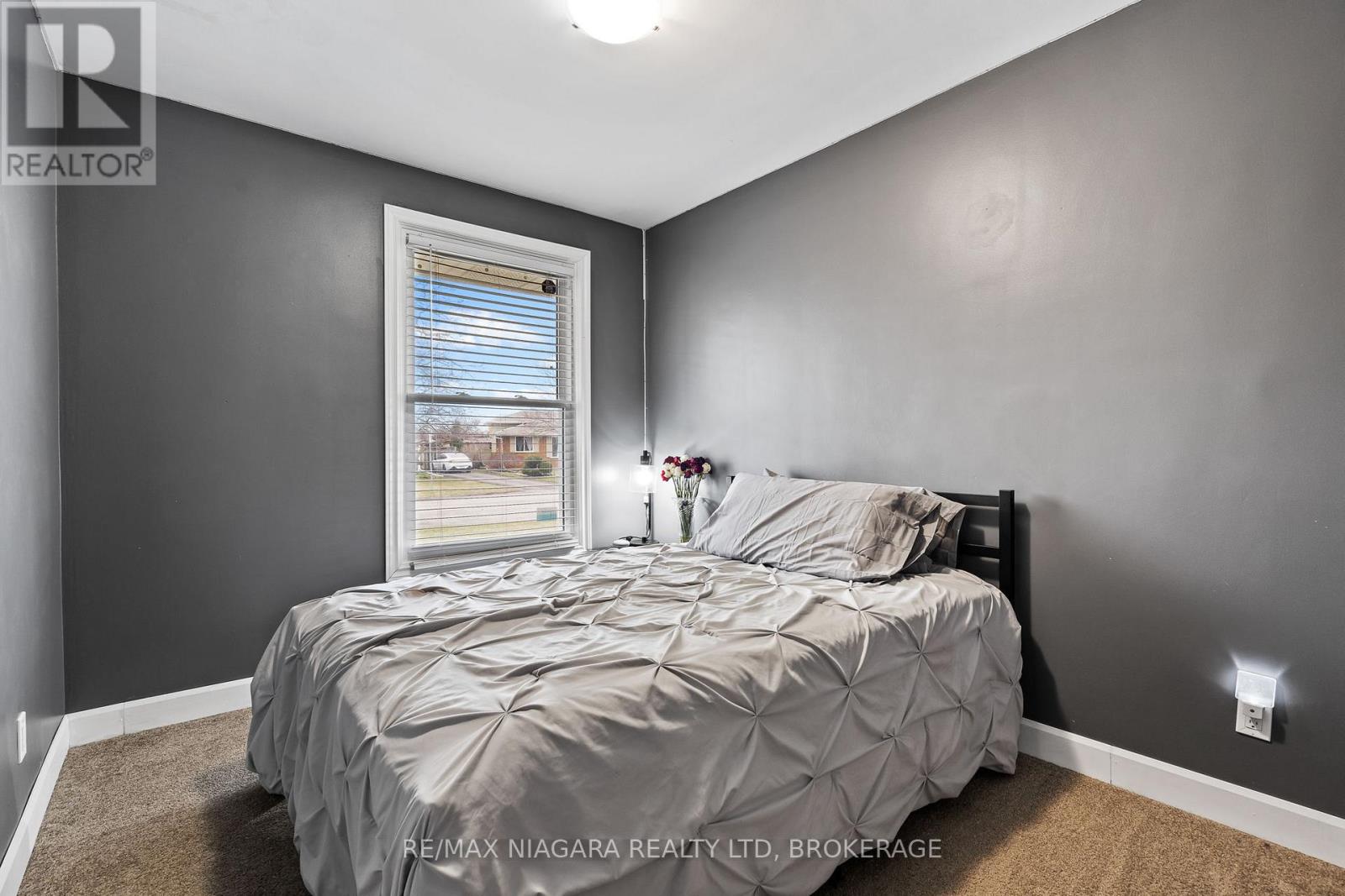 38 Acadia Crescent, St. Catharines, Ontario  L2P 1H8 - Photo 15 - X12914008