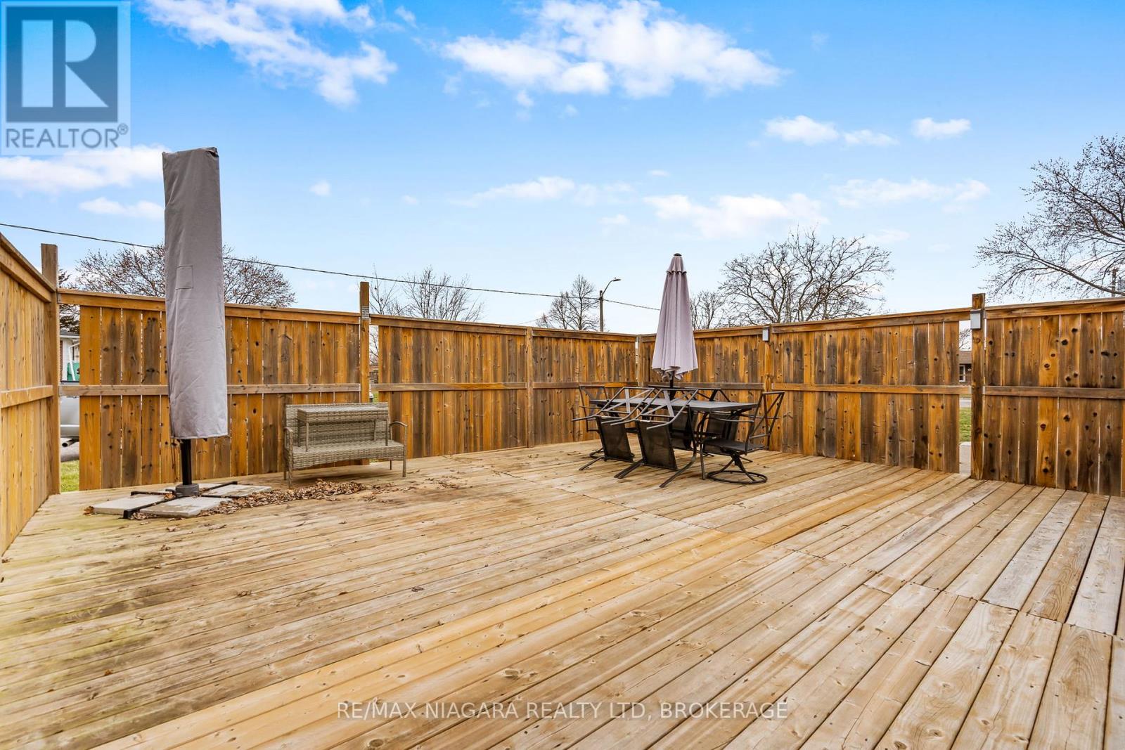 38 Acadia Crescent, St. Catharines, Ontario  L2P 1H8 - Photo 23 - X12914008