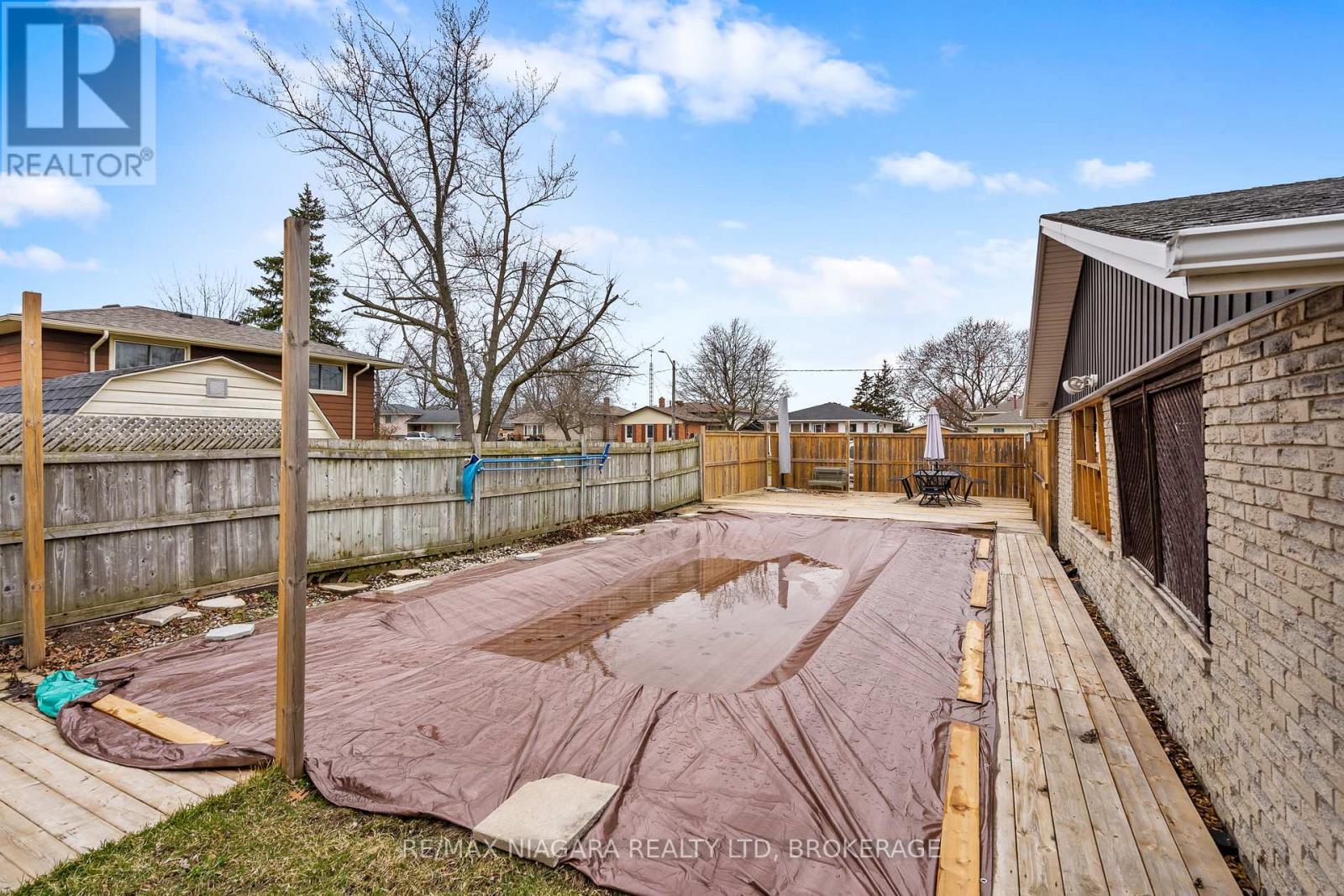 38 Acadia Crescent, St. Catharines, Ontario  L2P 1H8 - Photo 25 - X12914008