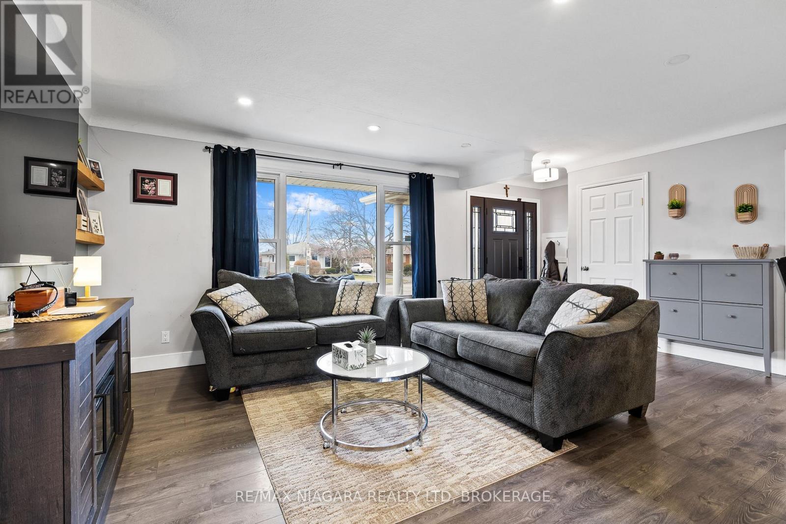 38 Acadia Crescent, St. Catharines, Ontario  L2P 1H8 - Photo 6 - X12914008