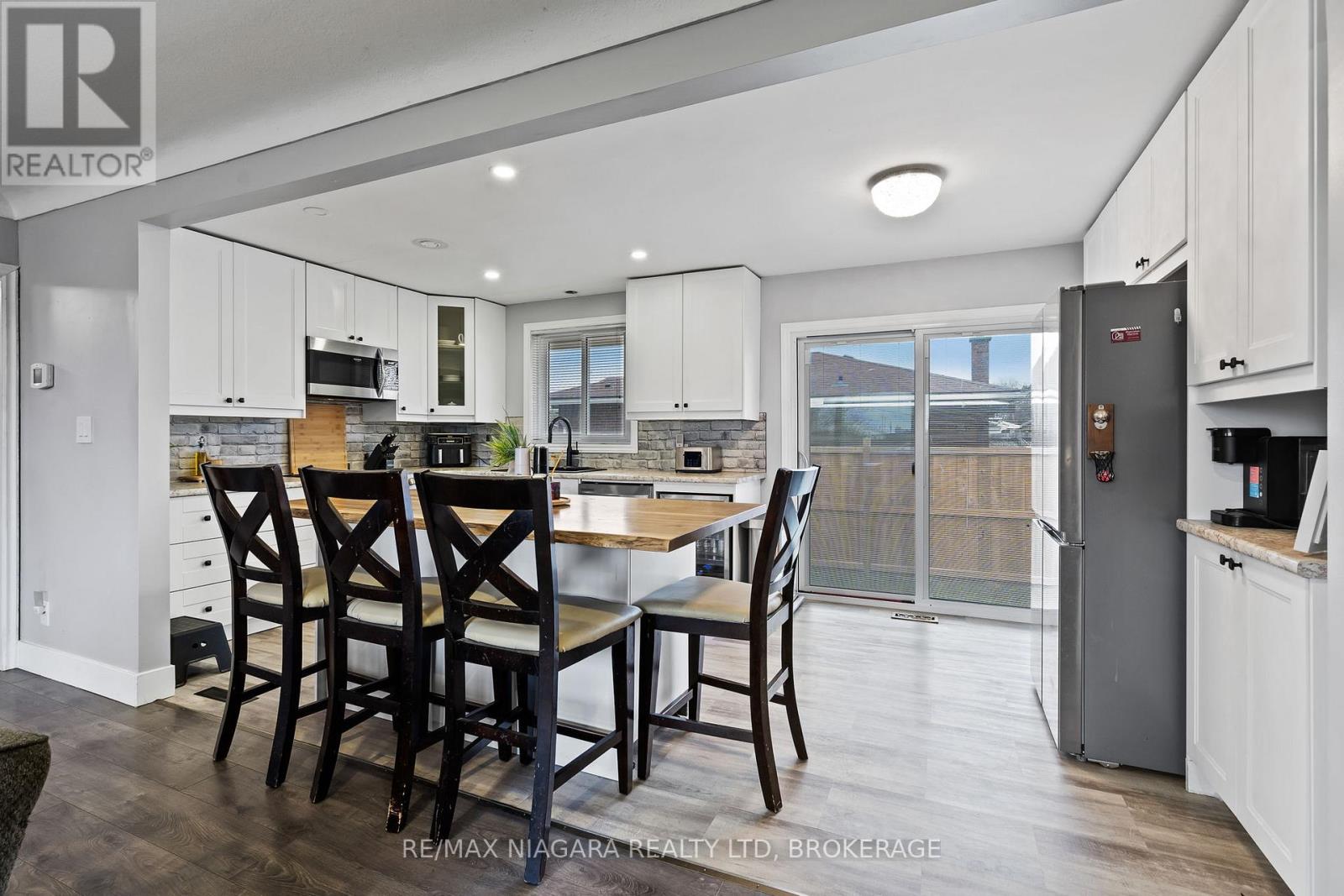 38 Acadia Crescent, St. Catharines, Ontario  L2P 1H8 - Photo 8 - X12914008