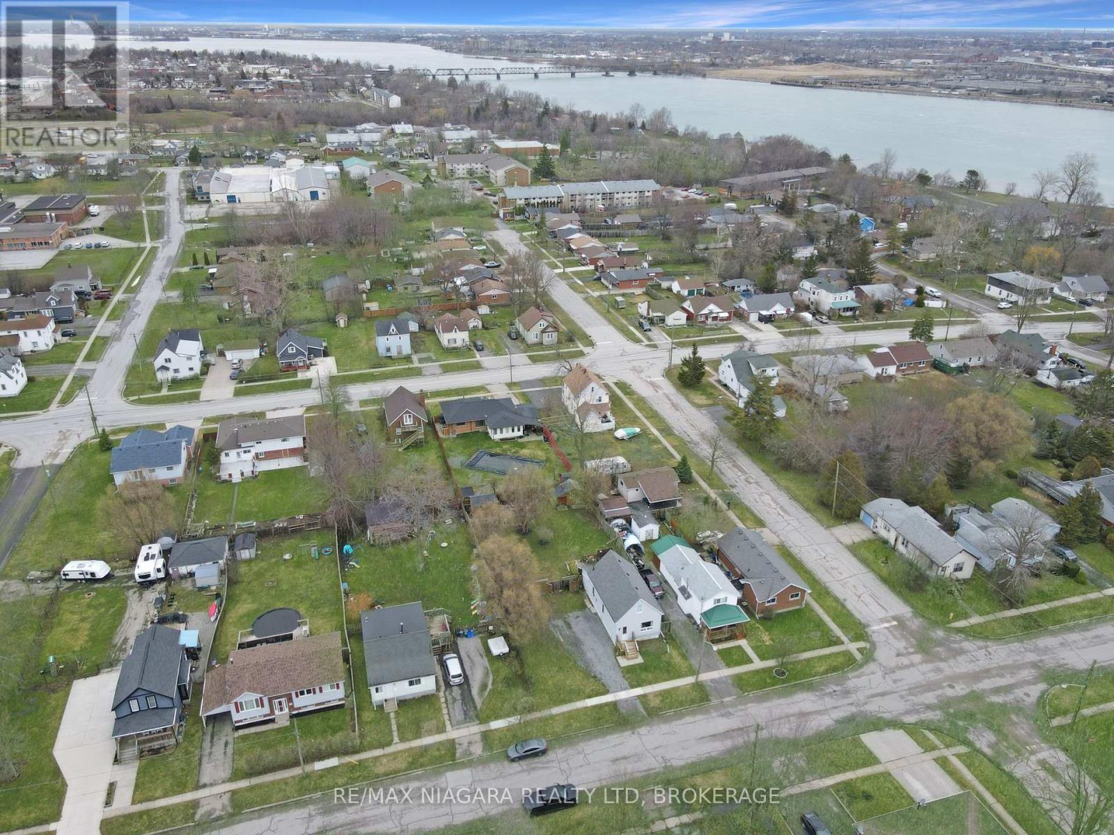 93 Lavinia Street, Fort Erie, Ontario  L2A 2E1 - Photo 33 - X12914048