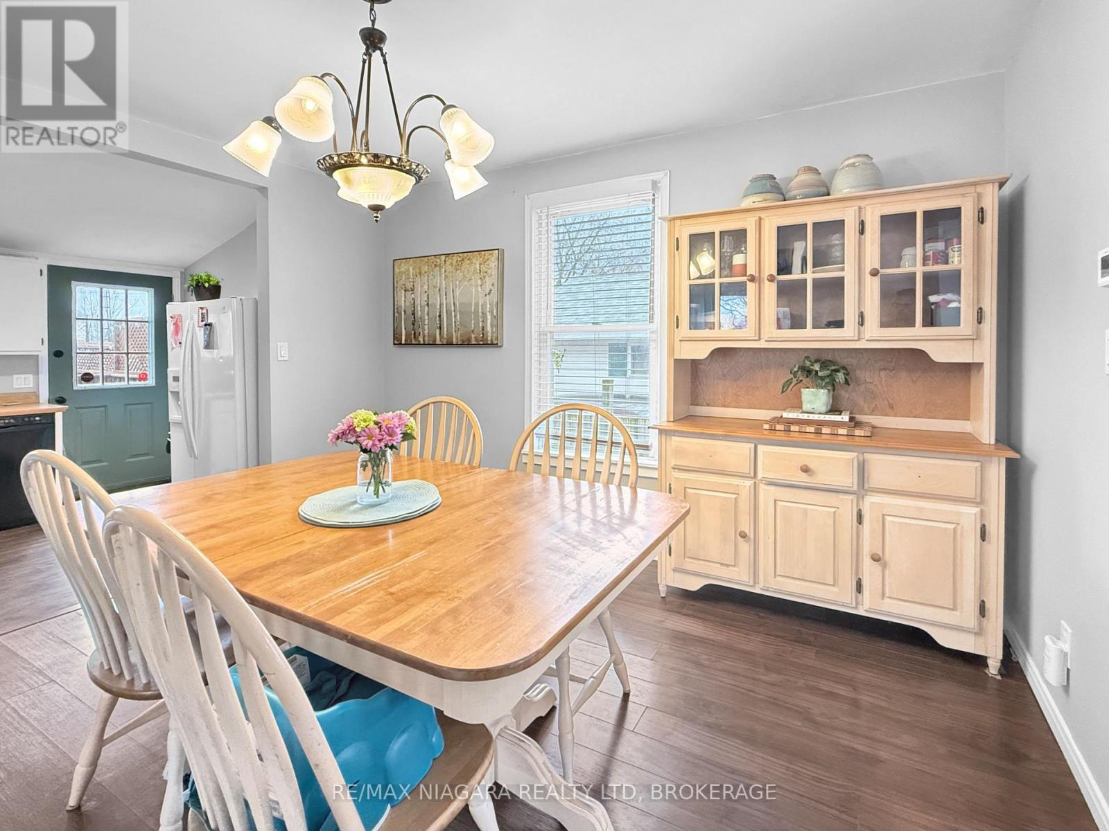 93 Lavinia Street, Fort Erie, Ontario  L2A 2E1 - Photo 8 - X12914048