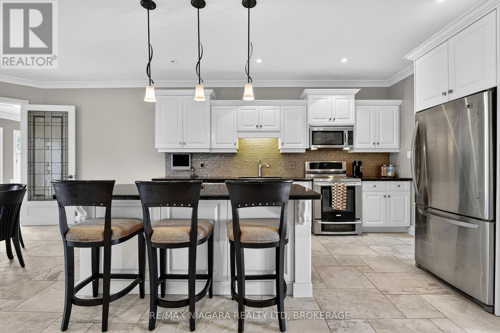 6775 Domenic Crescent, Niagara Falls, Ontario  L2J 4L5 - Photo 10 - X12914058