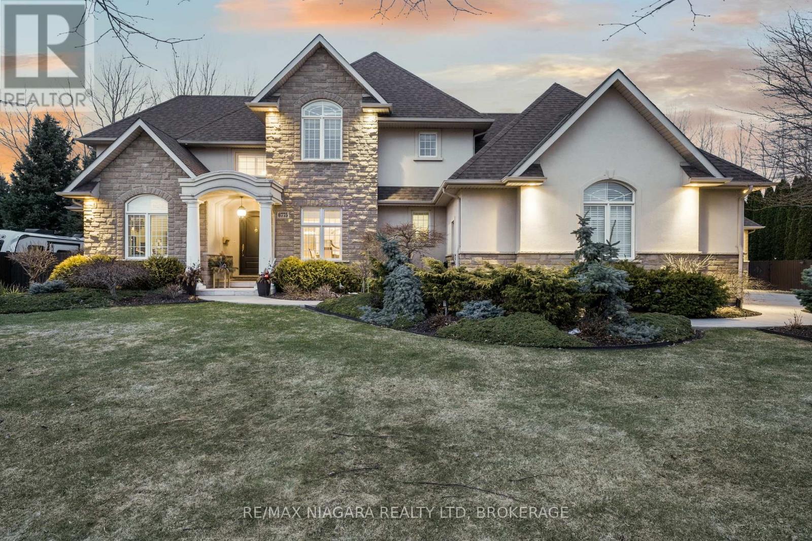 6775 Domenic Crescent, Niagara Falls, Ontario  L2J 4L5 - Photo 2 - X12914058