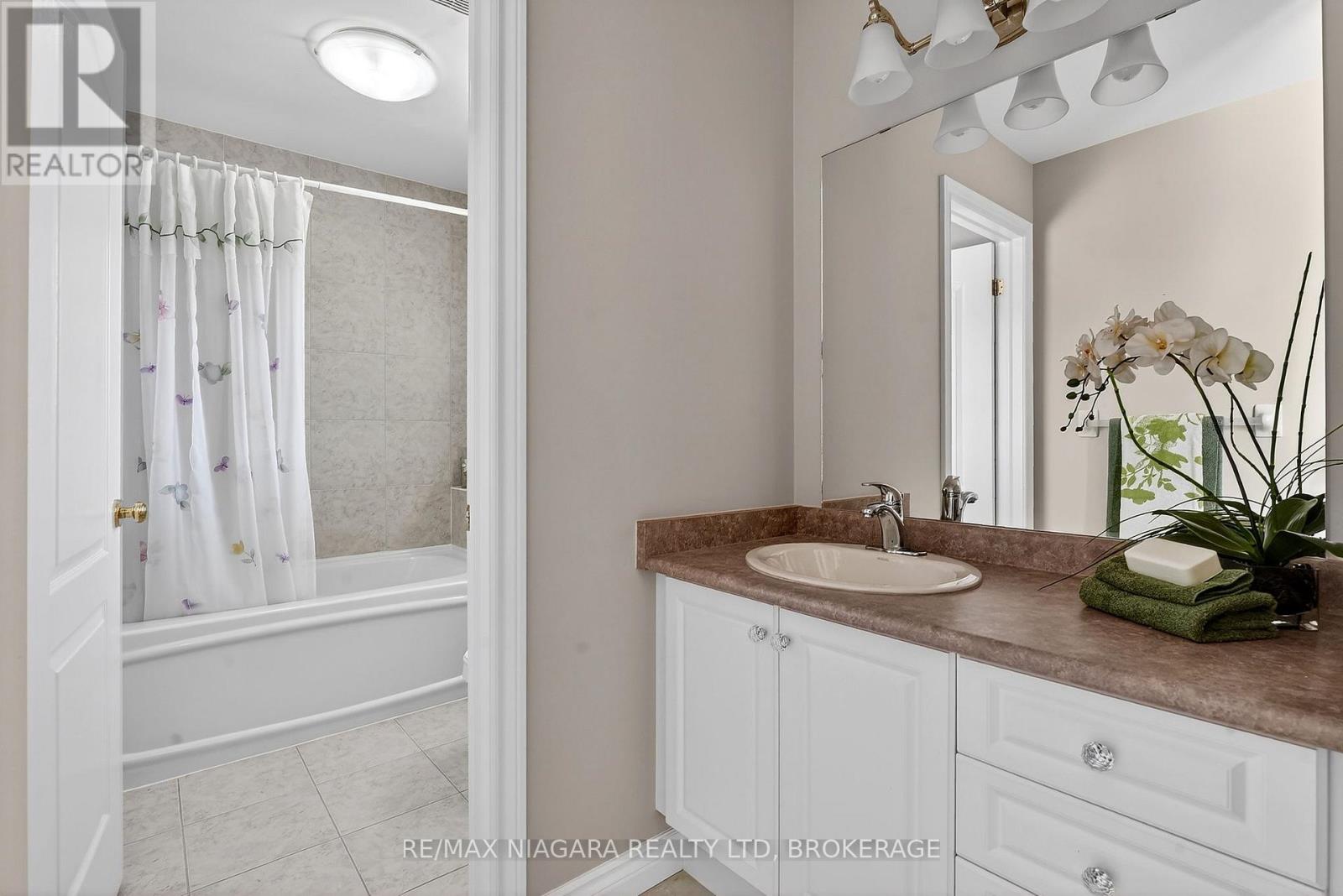 6775 Domenic Crescent, Niagara Falls, Ontario  L2J 4L5 - Photo 28 - X12914058