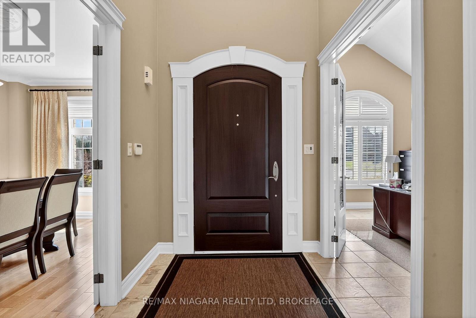 6775 Domenic Crescent, Niagara Falls, Ontario  L2J 4L5 - Photo 4 - X12914058