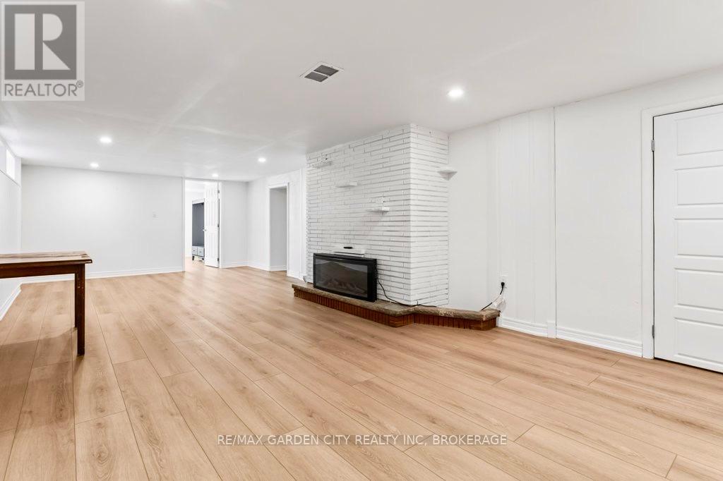 2 Lynnwood Avenue, Grimsby, Ontario  L3M 2X6 - Photo 19 - X12914270