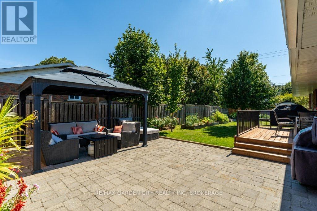 2 Lynnwood Avenue, Grimsby, Ontario  L3M 2X6 - Photo 23 - X12914270