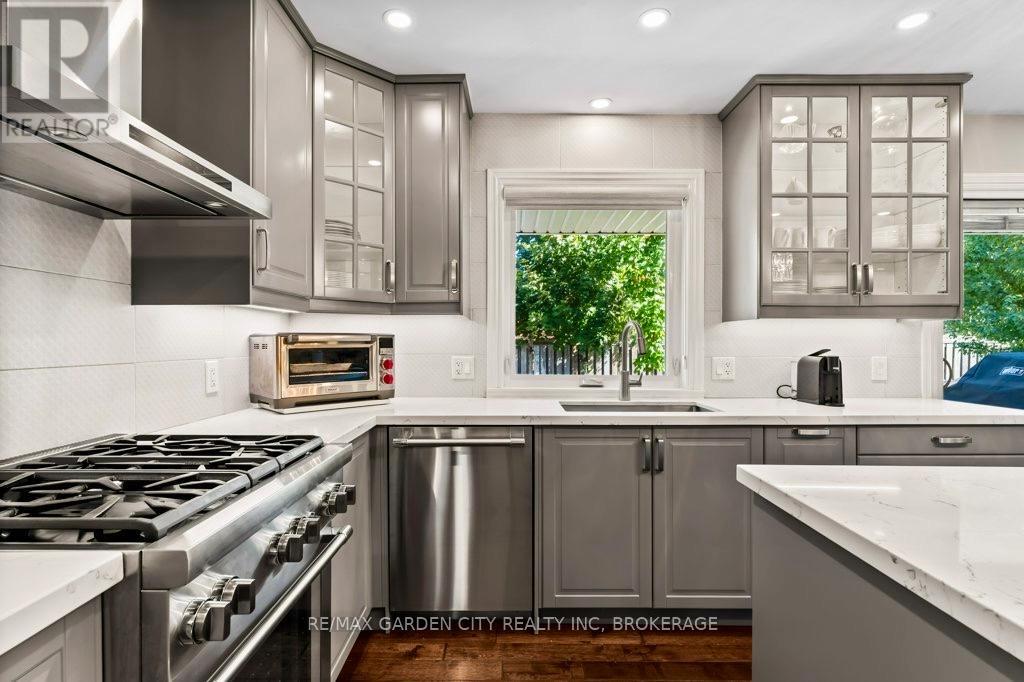 2 Lynnwood Avenue, Grimsby, Ontario  L3M 2X6 - Photo 6 - X12914270