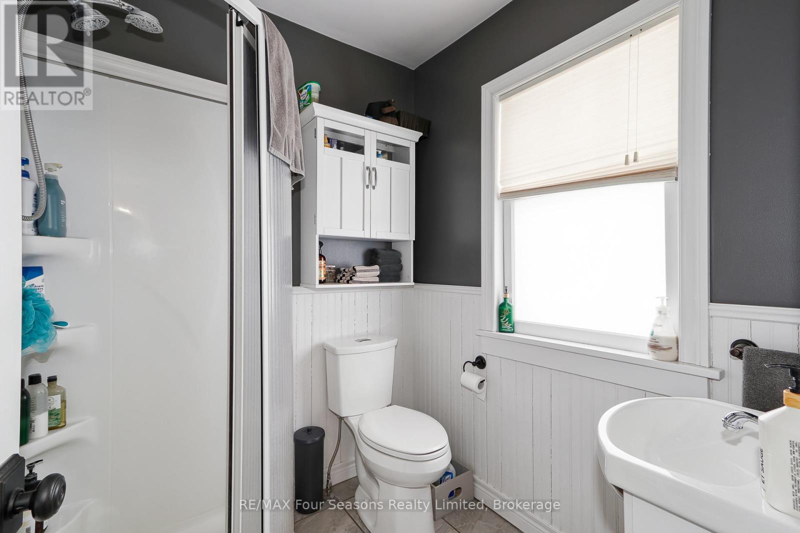203 Montreal Street, Clearview (Stayner), Ontario  L0M 1S0 - Photo 15 - S12914166