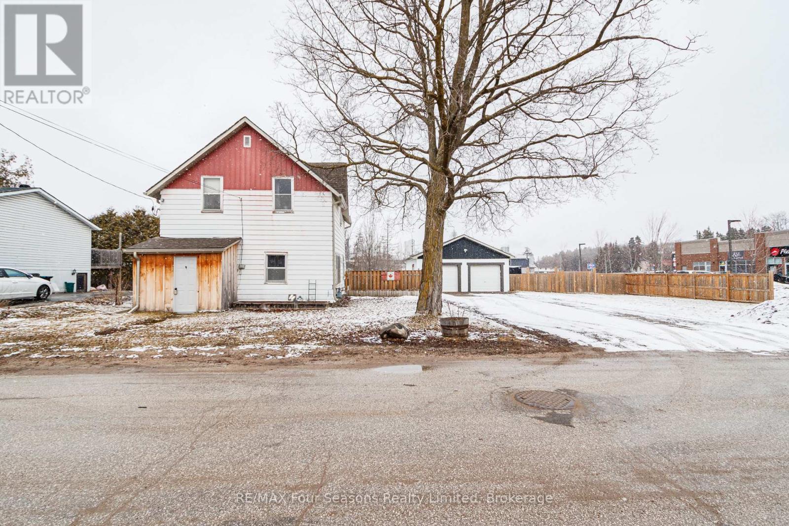 203 Montreal Street, Clearview, Ontario L0M 1S0 - Photo 28 - S12914166