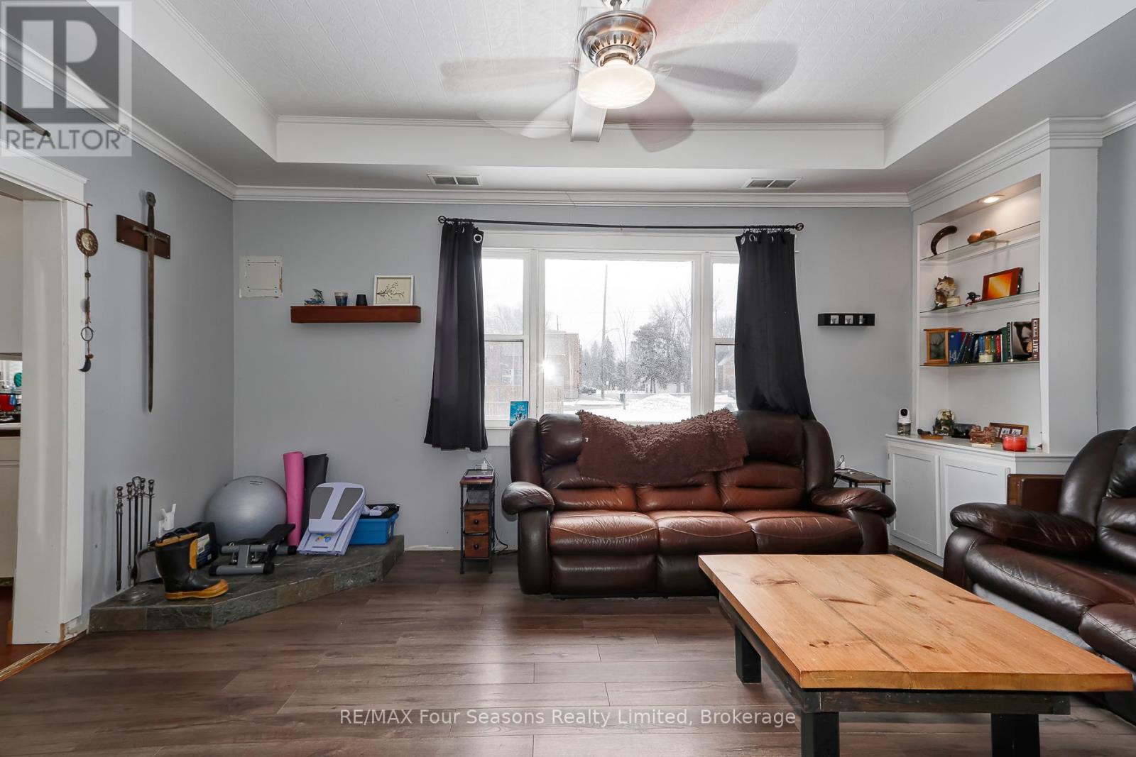 203 Montreal Street, Clearview (Stayner), Ontario  L0M 1S0 - Photo 7 - S12914166