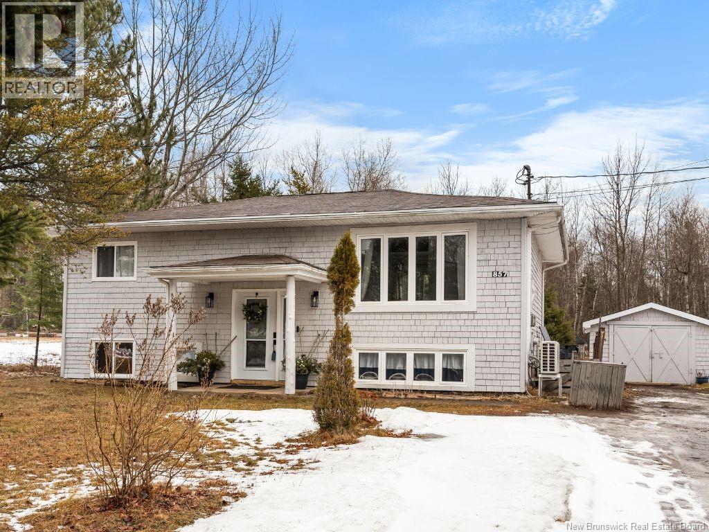 857 Mapleton Road, Moncton, New Brunswick  E1G 2K6 - Photo 1 - NB135111