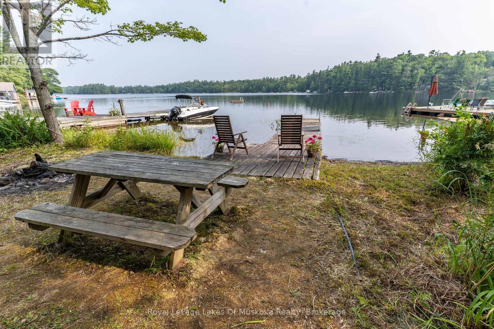 1072 Long Lake Road, Muskoka Lakes, Ontario  P0C 1A0 - Photo 2 - X12914080