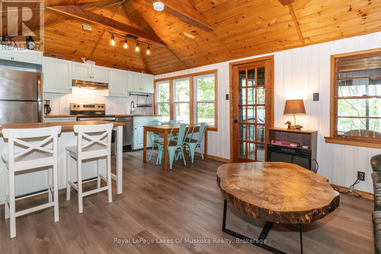 1072 Long Lake Road, Muskoka Lakes, Ontario  P0C 1A0 - Photo 8 - X12914080