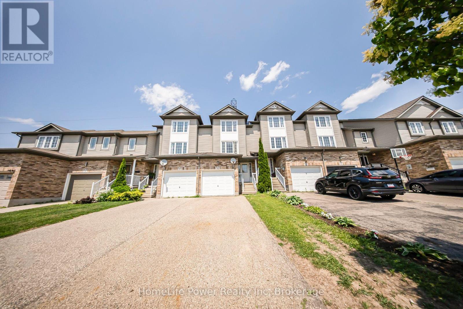 9 Red Clover Crescent, Kitchener, Ontario  N2E 4G7 - Photo 5 - X12914112