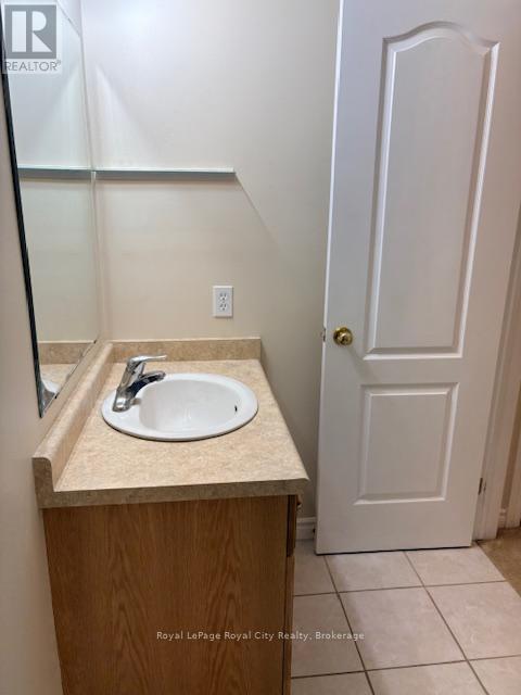 73 - 165 Terraview Crescent, Guelph (Kortright West), Ontario  N1G 5G8 - Photo 15 - X12914140