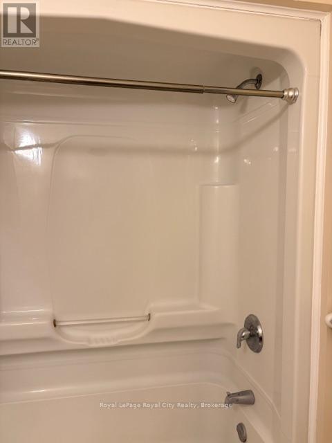 73 - 165 Terraview Crescent, Guelph (Kortright West), Ontario  N1G 5G8 - Photo 22 - X12914140