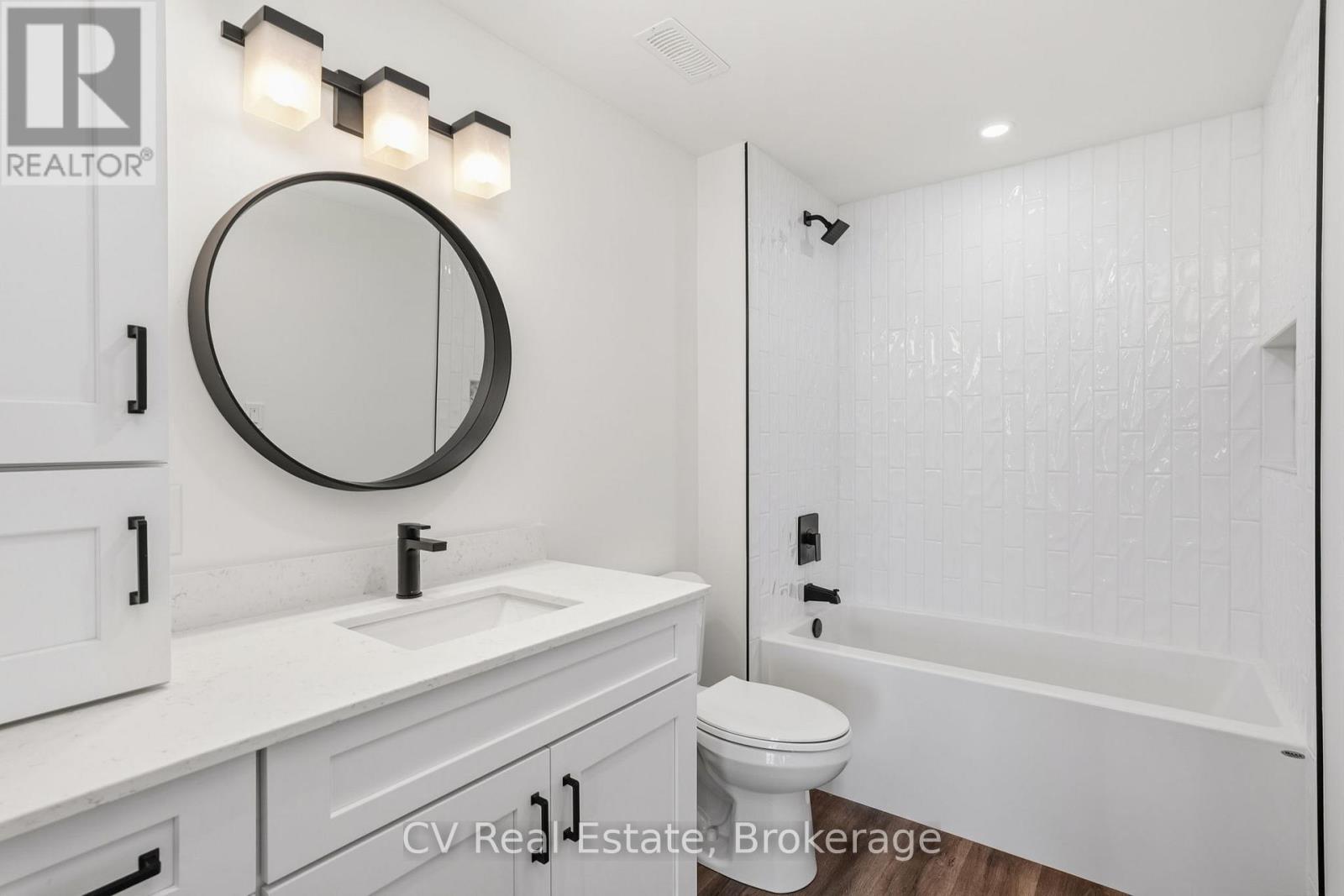 1111 Lakeshore Drive, Gravenhurst, Ontario  P1P 1R2 - Photo 22 - X12914146