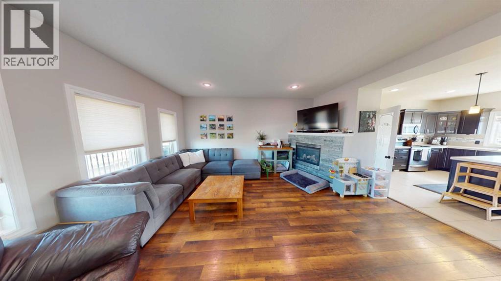 11285 76 Avenue, Grande Prairie, Alberta  T8W 0G3 - Photo 2 - A2294369