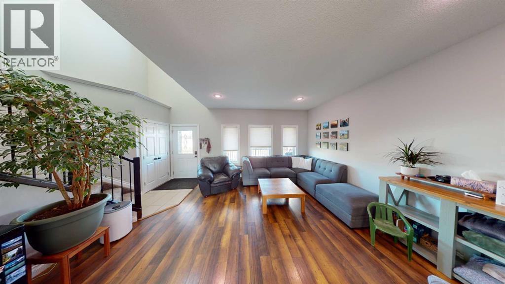 11285 76 Avenue, Grande Prairie, Alberta  T8W 0G3 - Photo 3 - A2294369