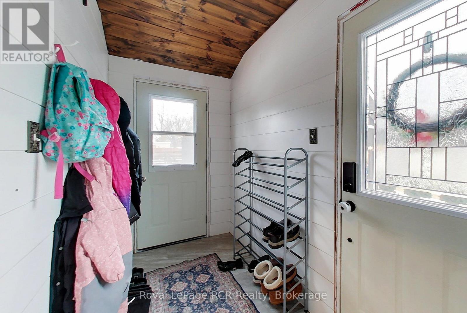 270 13th Street, Hanover, Ontario  N4N 1X3 - Photo 27 - X12914336