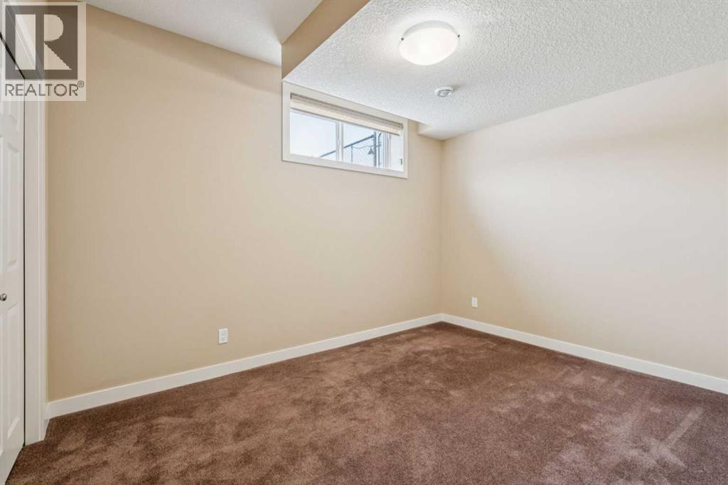 33 Quarry Heights Se, Calgary, Alberta  T2C 5H7 - Photo 36 - A2288730