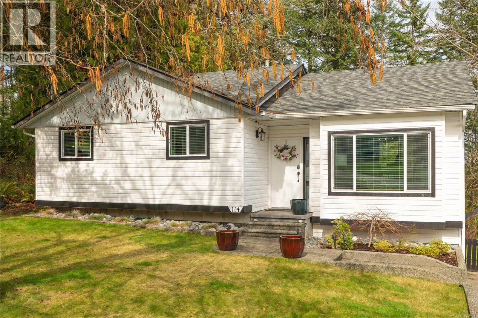 114 Roberta Rd W, Nanaimo, British Columbia