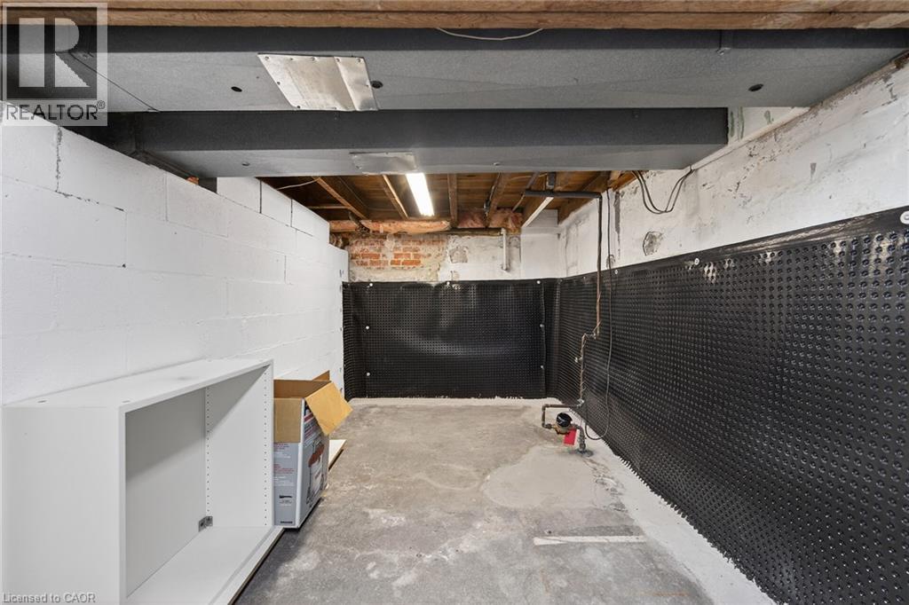 257 Queensdale Avenue E, Hamilton, Ontario  L9A 1L3 - Photo 40 - 40814511