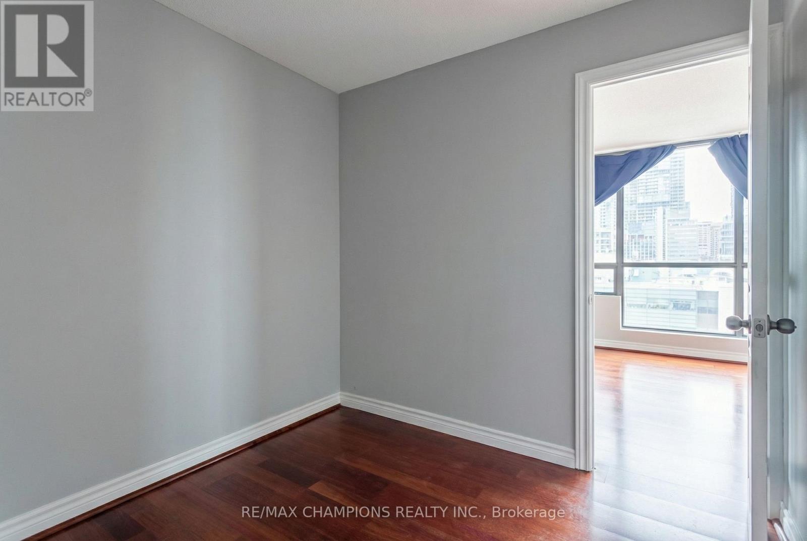 1101 - 117 Gerrard Street, Toronto, Ontario  M5B 2L4 - Photo 6 - C12913996