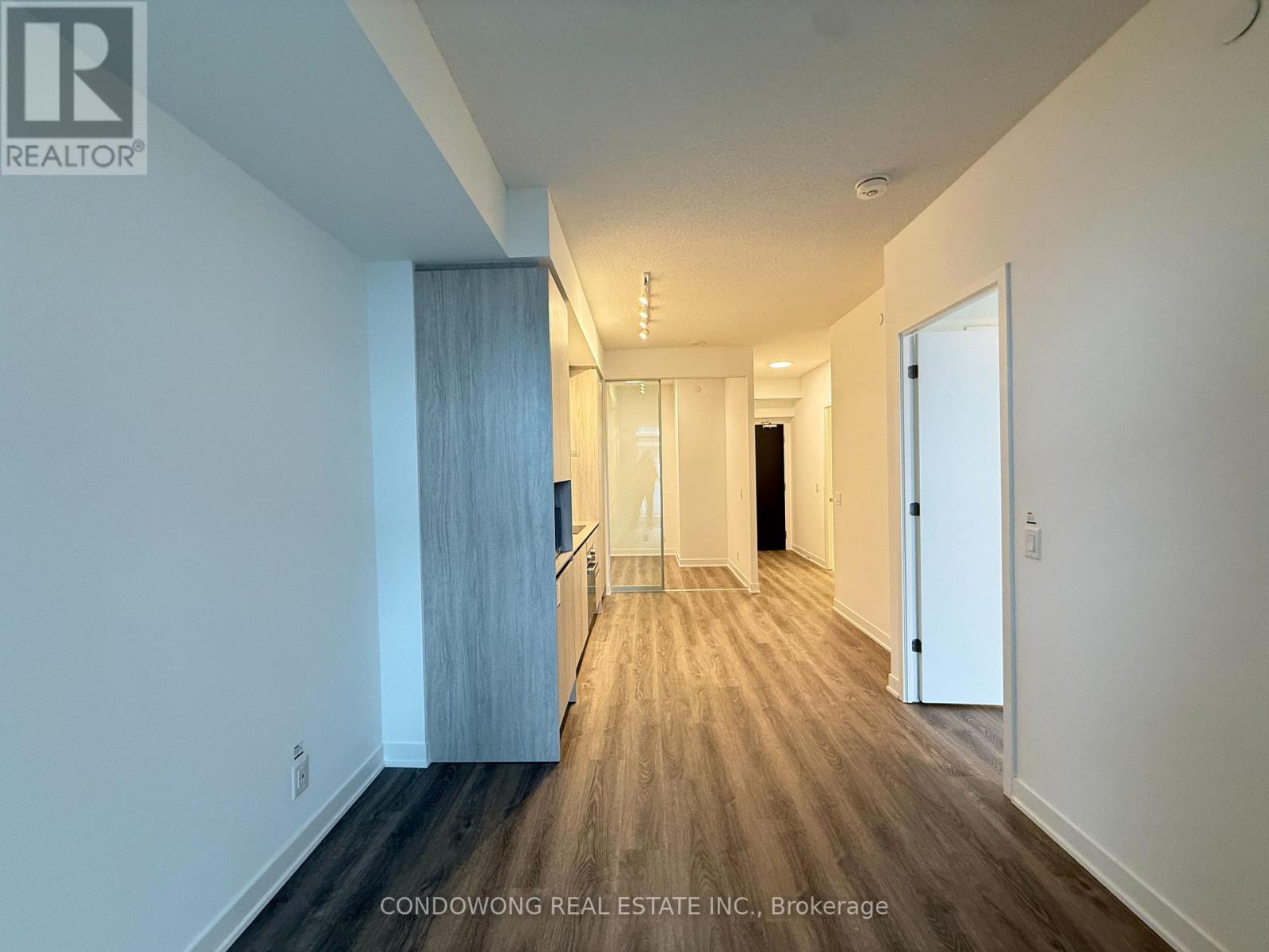 2607 - 180 Front Street E, Toronto, Ontario  M5A 0A9 - Photo 3 - C12914016
