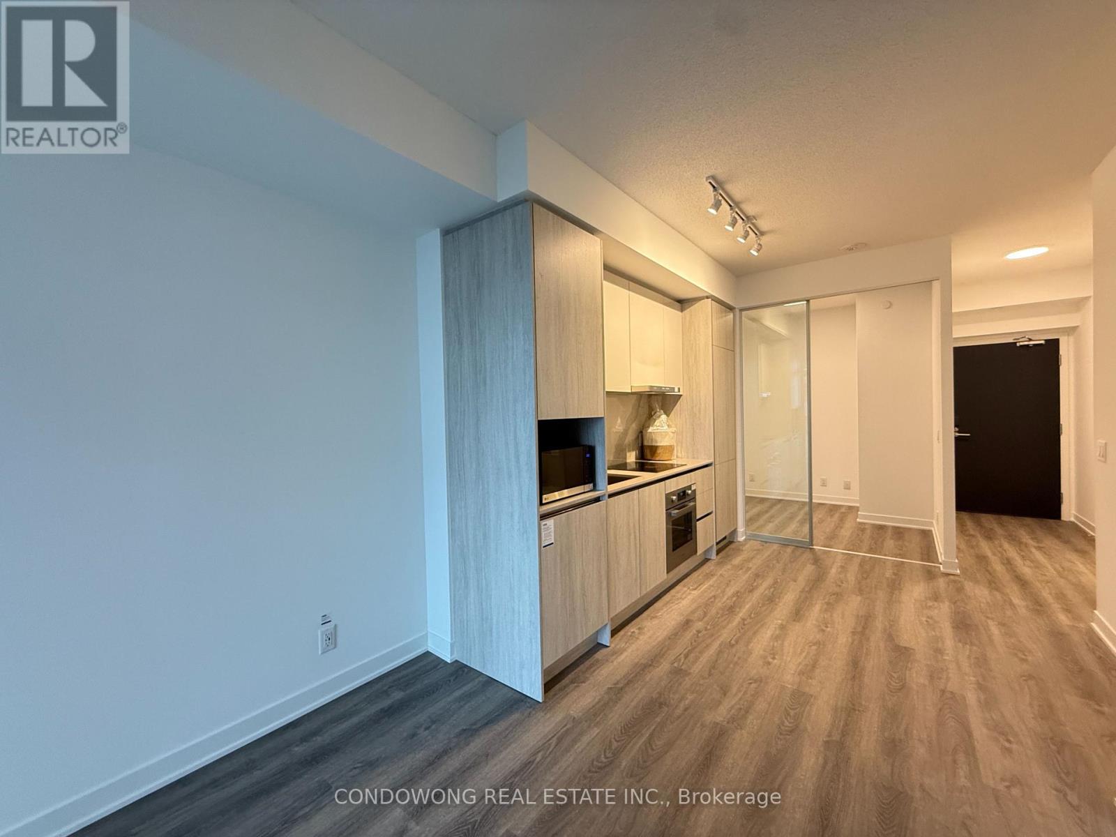 2607 - 180 Front Street E, Toronto, Ontario  M5A 0A9 - Photo 4 - C12914016