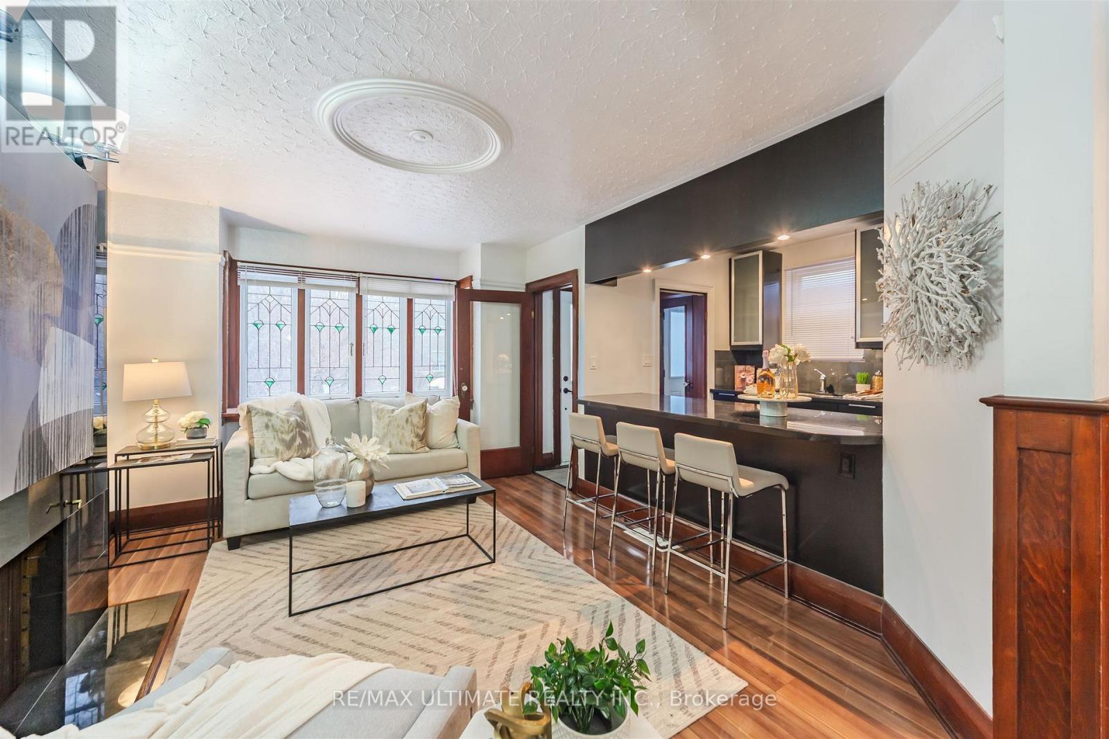 46 Lorindale Avenue, Toronto, Ontario  M5M 3C2 - Photo 3 - C12914084