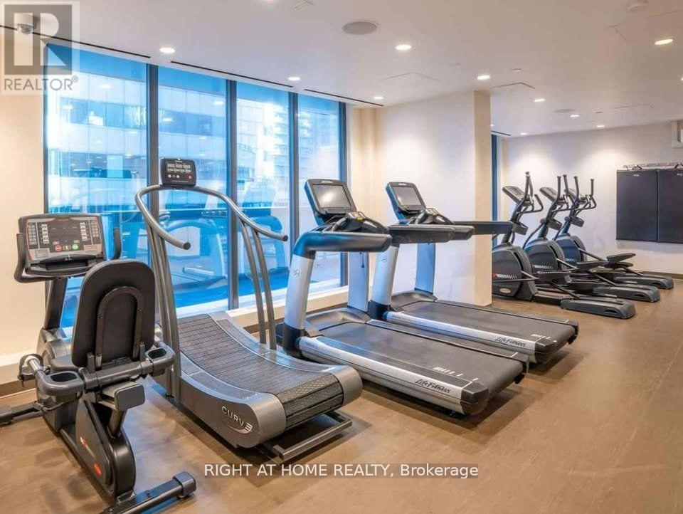 4510 - 125 Blue Jays Way, Toronto (Waterfront Communities), Ontario  M5V 0N5 - Photo 6 - C12914110