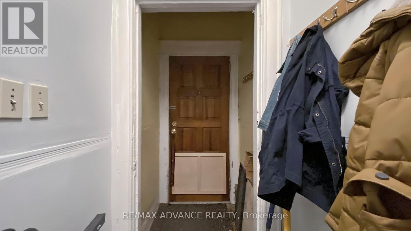 82a Augusta Avenue, Toronto (Kensington-Chinatown), Ontario  M5T 2L1 - Photo 17 - C12914116