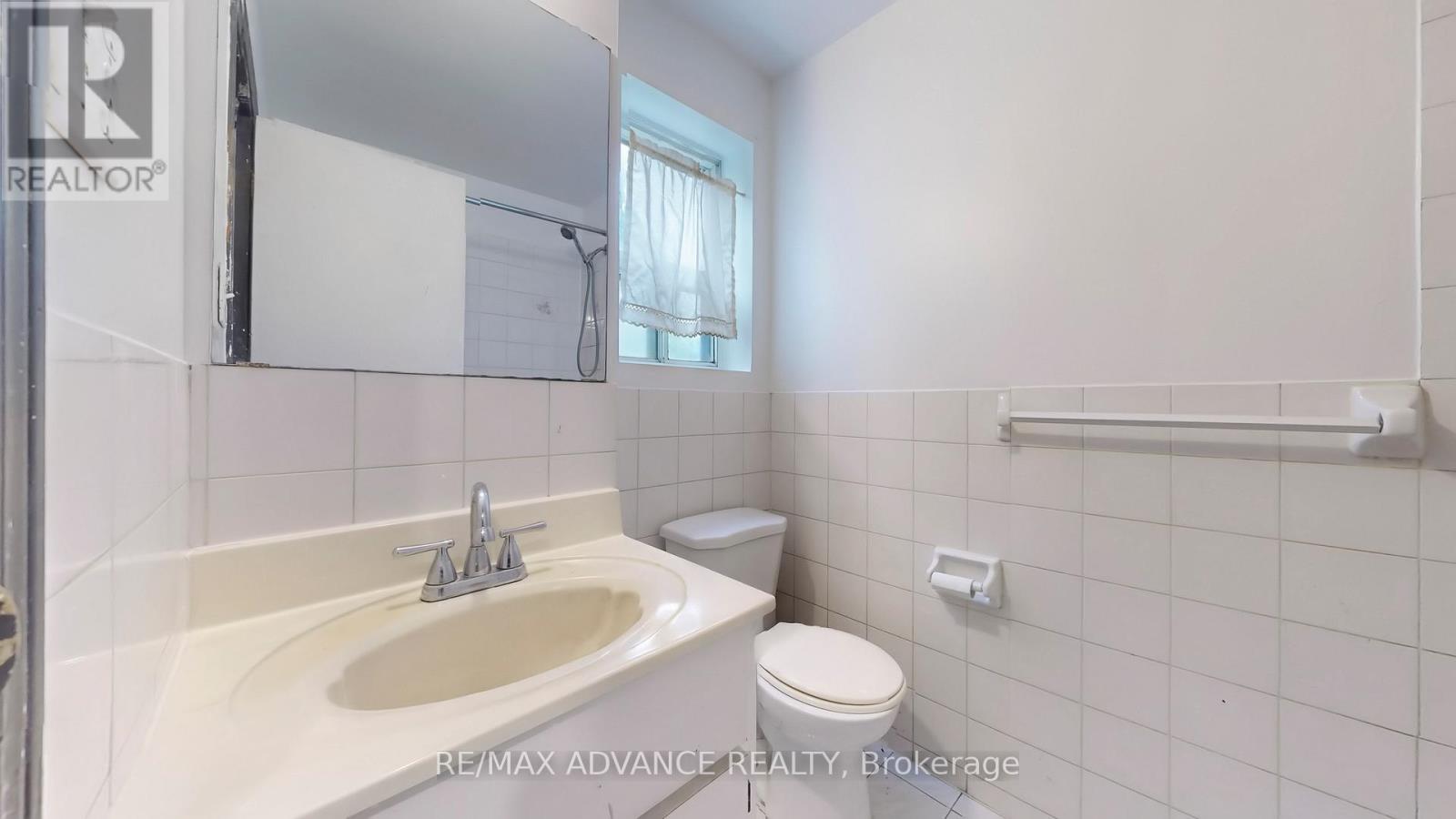 82a Augusta Avenue, Toronto (Kensington-Chinatown), Ontario  M5T 2L1 - Photo 18 - C12914116