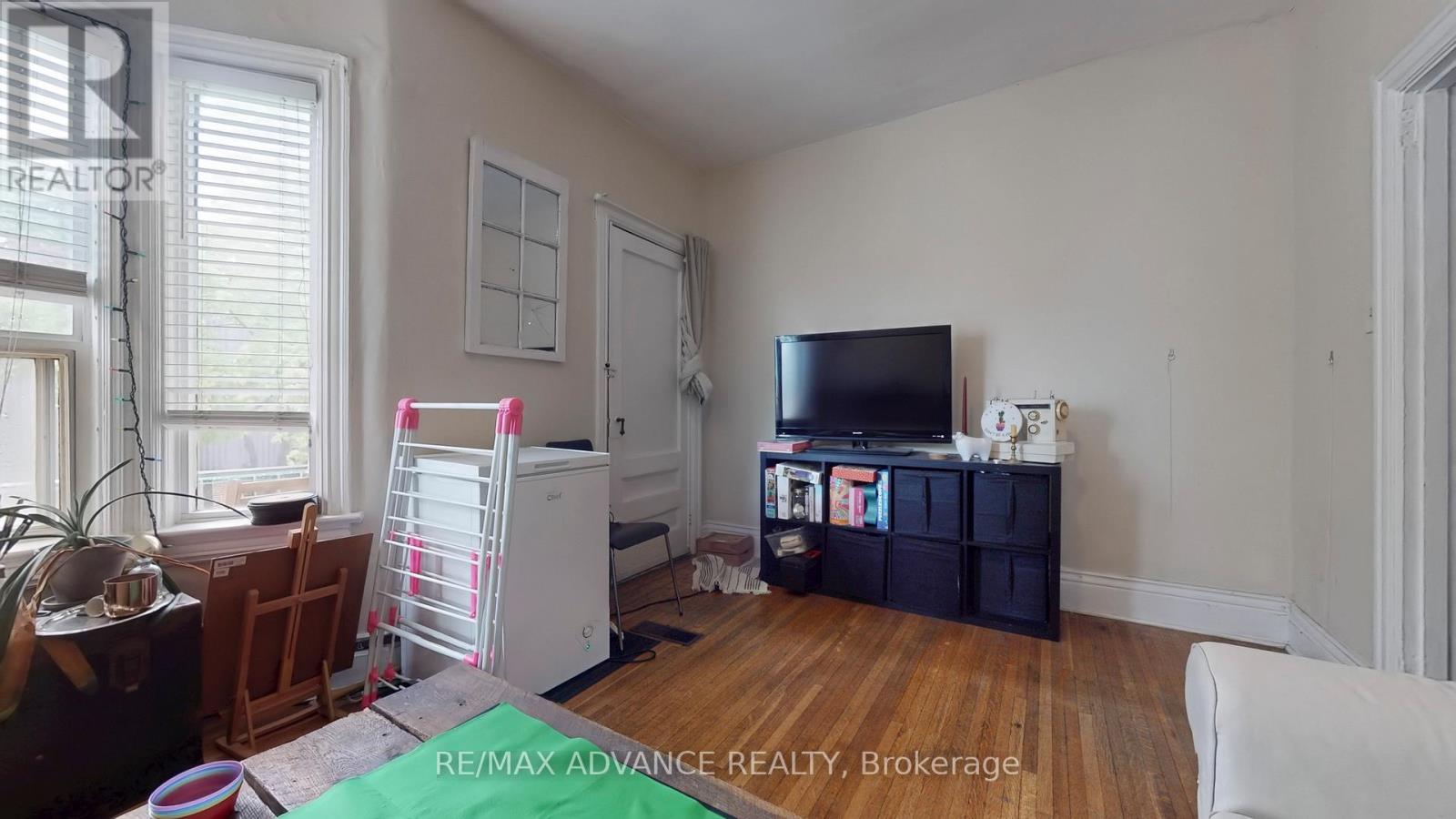 82a Augusta Avenue, Toronto (Kensington-Chinatown), Ontario  M5T 2L1 - Photo 21 - C12914116