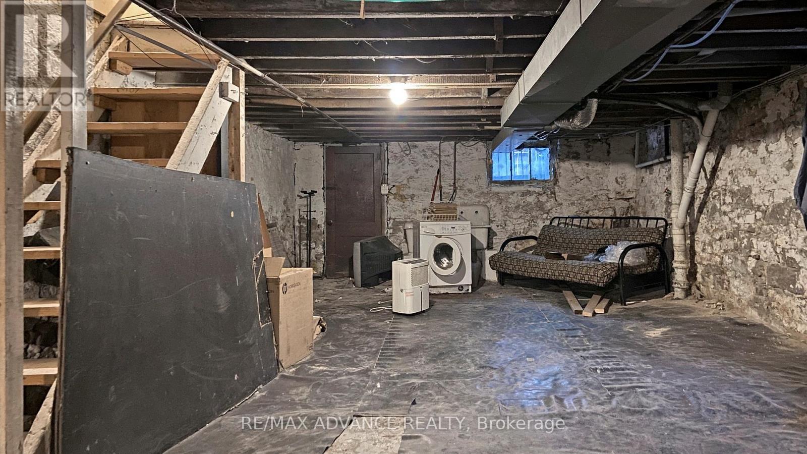 82a Augusta Avenue, Toronto (Kensington-Chinatown), Ontario  M5T 2L1 - Photo 36 - C12914116