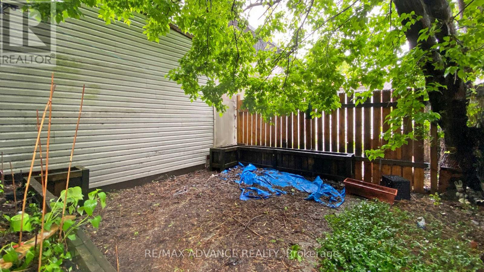 82a Augusta Avenue, Toronto (Kensington-Chinatown), Ontario  M5T 2L1 - Photo 39 - C12914116