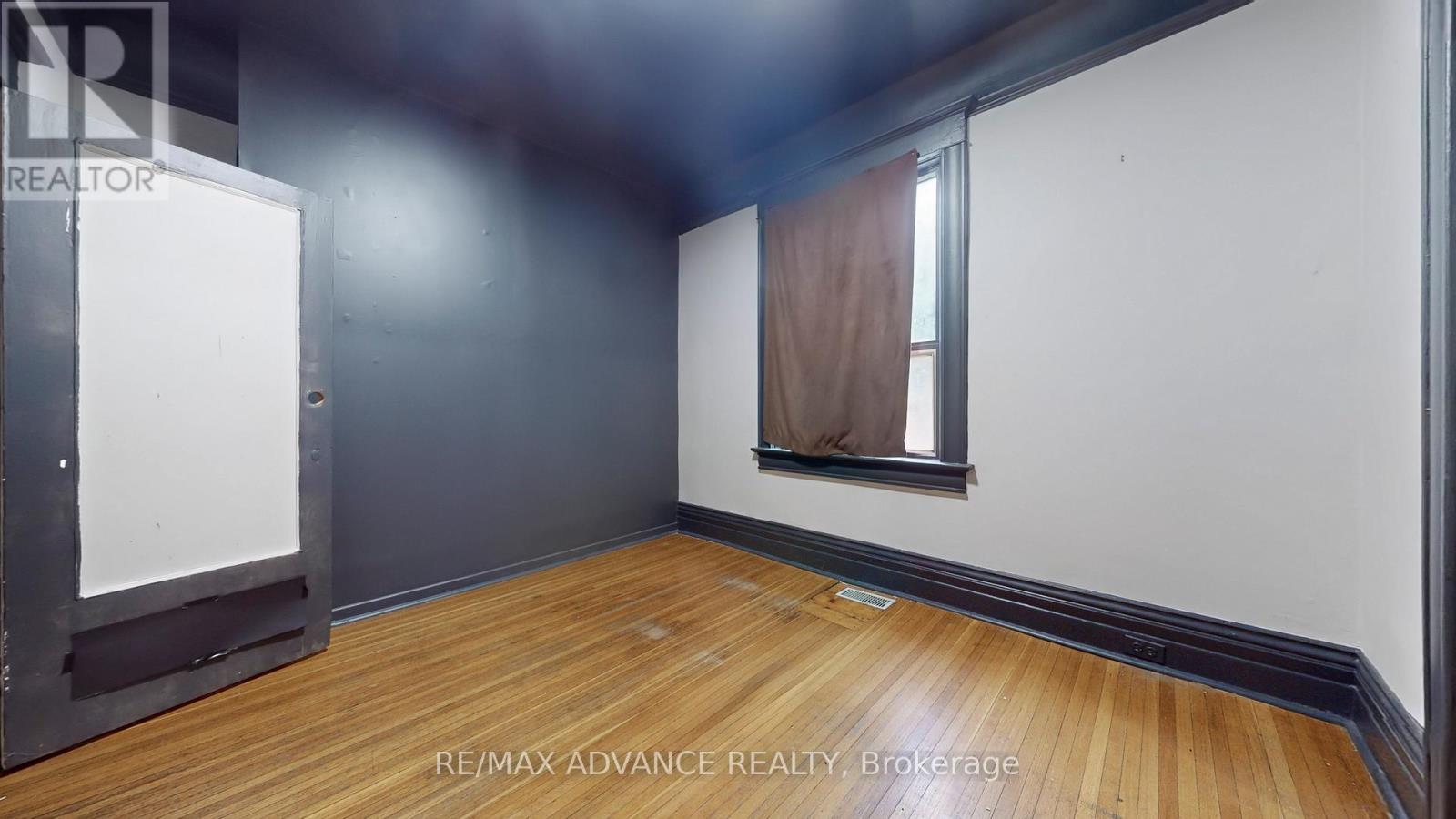 82a Augusta Avenue, Toronto (Kensington-Chinatown), Ontario  M5T 2L1 - Photo 8 - C12914116