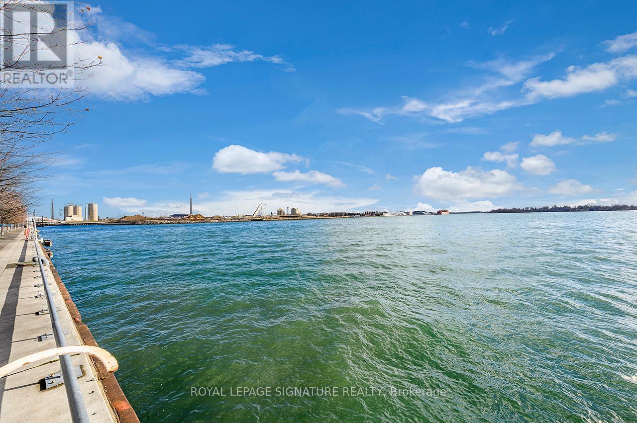 421 - 118 Merchants Wharf Avenue, Toronto (Waterfront Communities), Ontario  M5A 0L3 - Photo 4 - C12914128