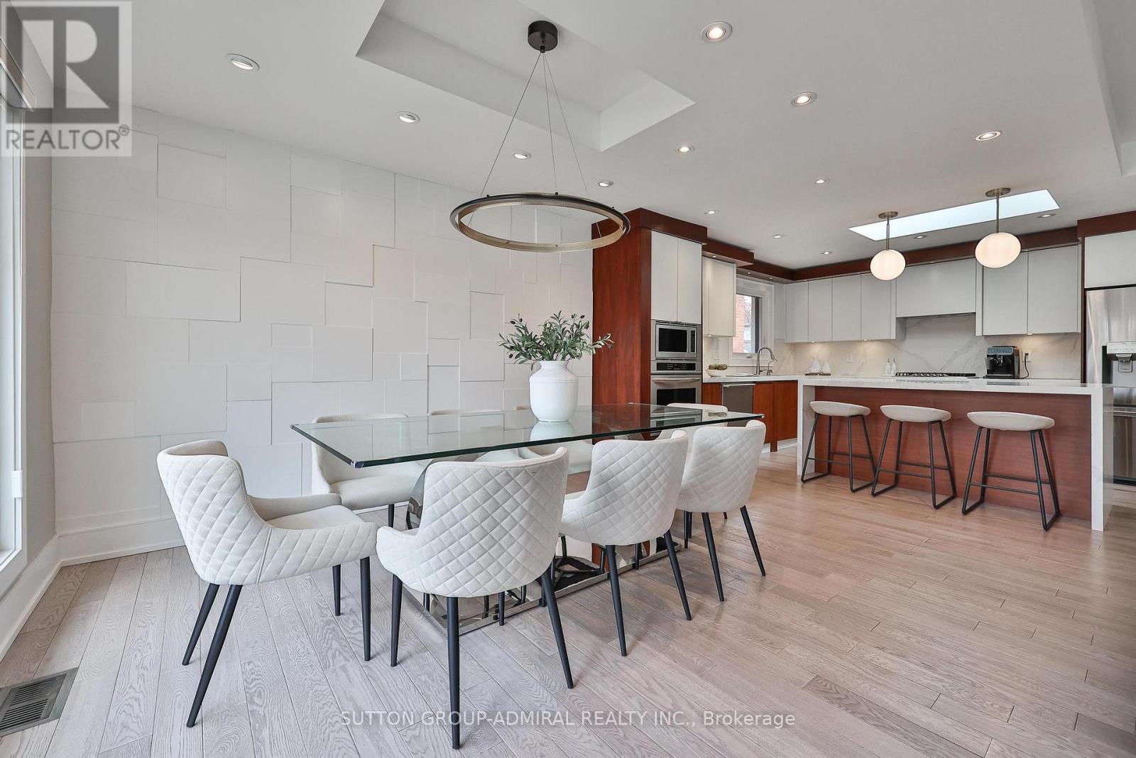 29 Acton Avenue, Toronto (Bathurst Manor), Ontario  M3H 4G6 - Photo 12 - C12914234