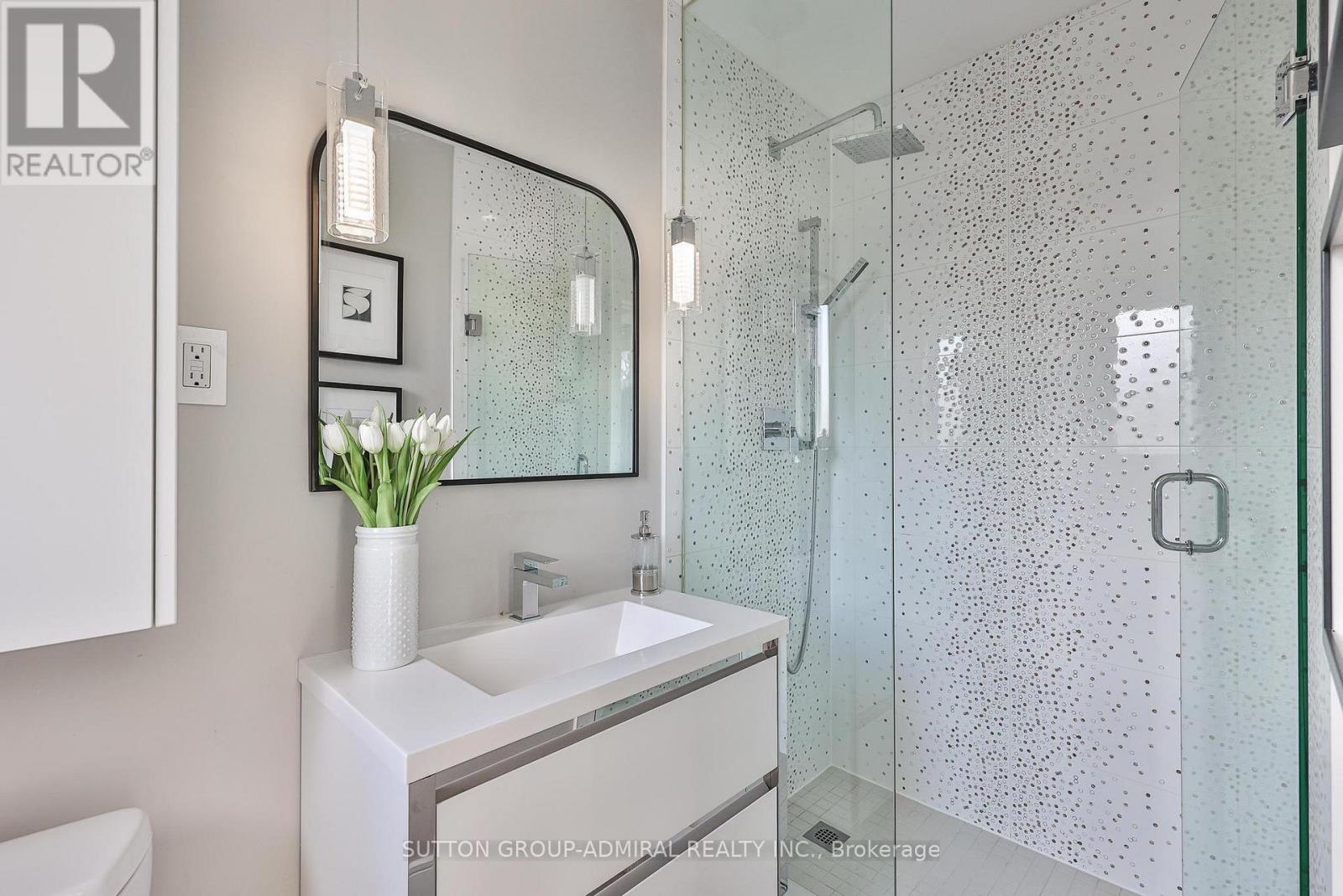 29 Acton Avenue, Toronto (Bathurst Manor), Ontario  M3H 4G6 - Photo 18 - C12914234