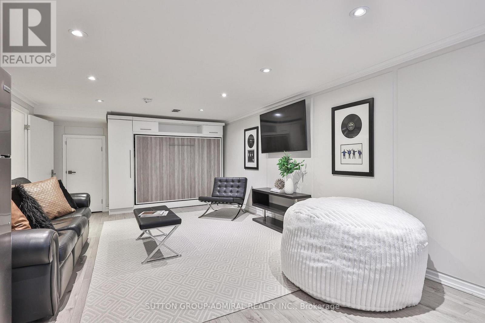 29 Acton Avenue, Toronto (Bathurst Manor), Ontario  M3H 4G6 - Photo 33 - C12914234