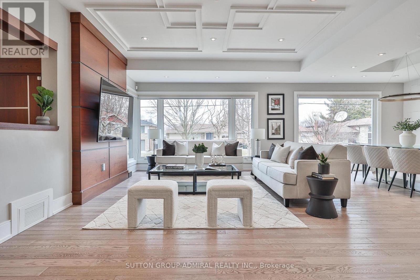 29 Acton Avenue, Toronto (Bathurst Manor), Ontario  M3H 4G6 - Photo 4 - C12914234