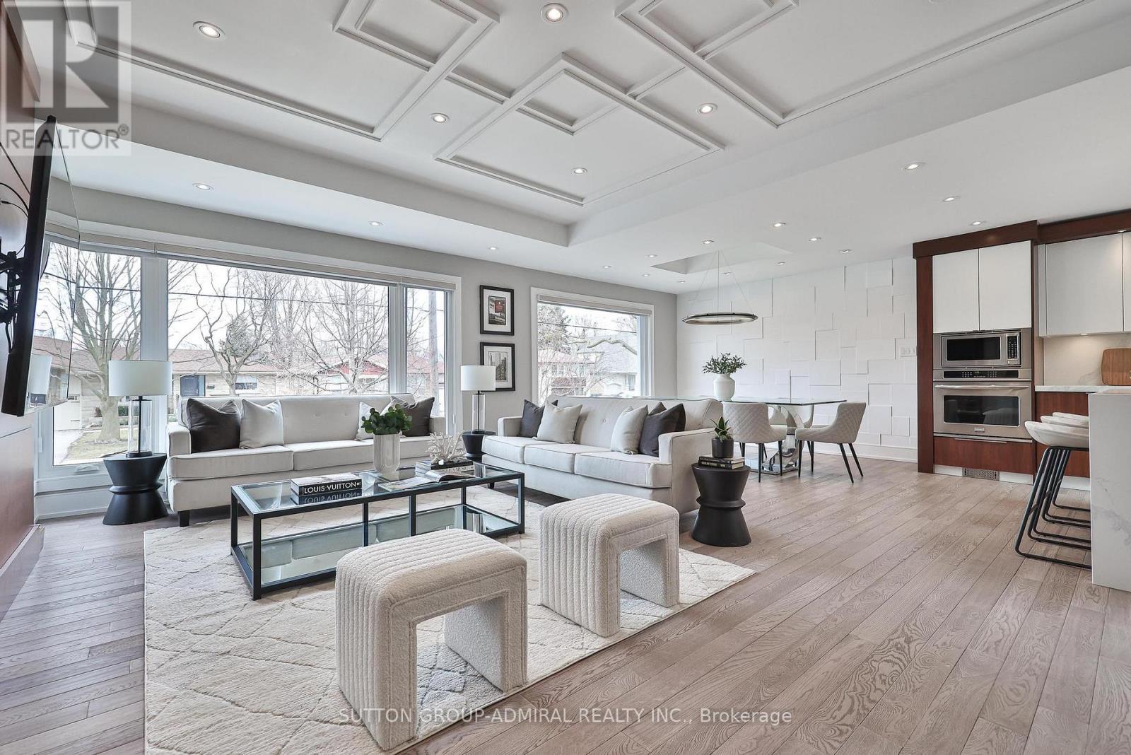 29 Acton Avenue, Toronto (Bathurst Manor), Ontario  M3H 4G6 - Photo 5 - C12914234